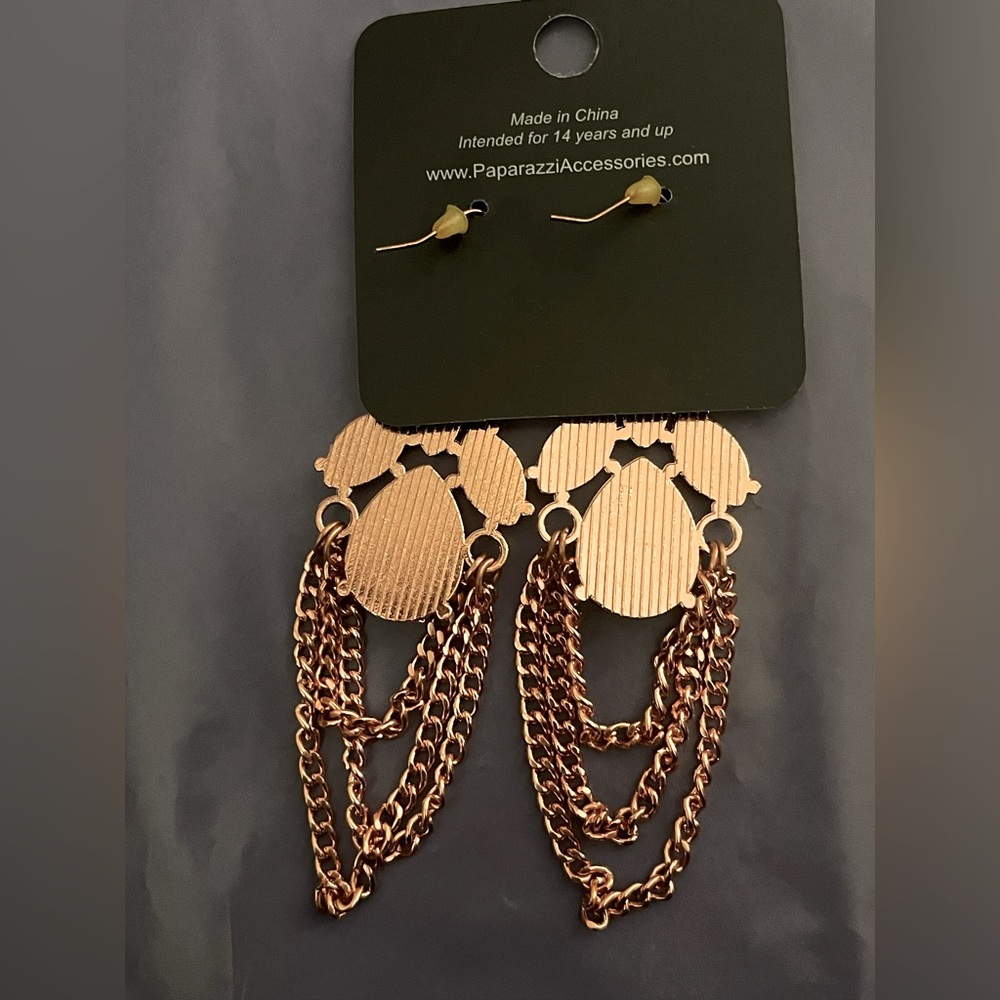 NWT Fashion statement earrings 3.5” length 
White and rose gold tone - Picture 4 of 5